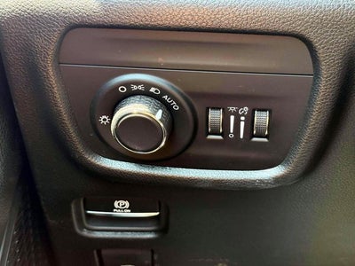 2023 Jeep Grand Cherokee Laredo 4x4