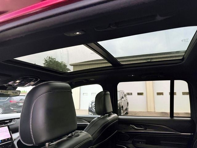 2023 Jeep Grand Cherokee Overland 4x4