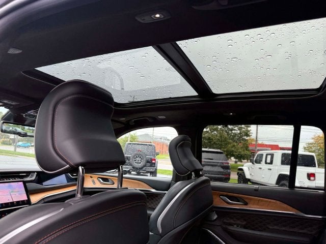 2022 Jeep Grand Cherokee Summit Reserve 4x4