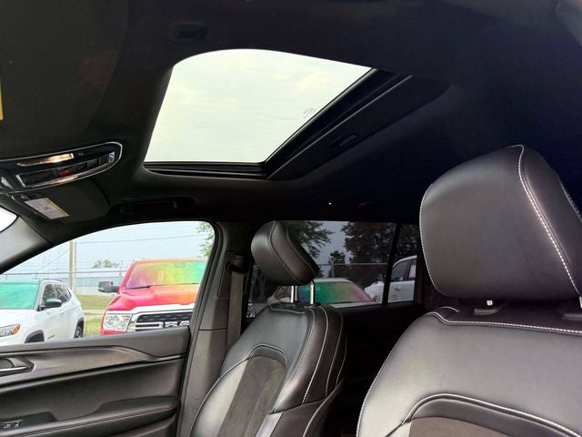 2023 Jeep Grand Cherokee L Altitude 4x4