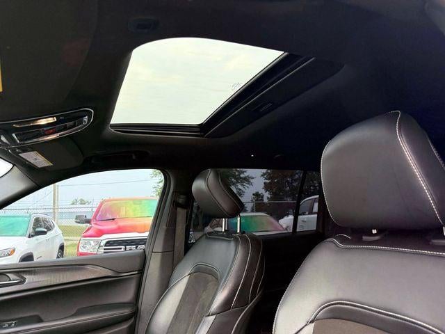 2023 Jeep Grand Cherokee L Altitude 4x4
