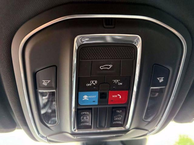 2023 Jeep Grand Cherokee L Altitude 4x4