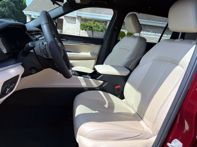 2023 Jeep Grand Cherokee L Limited 4x4