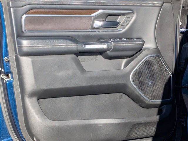 2022 RAM 1500 Laramie Crew Cab 4x4 5'7' Box