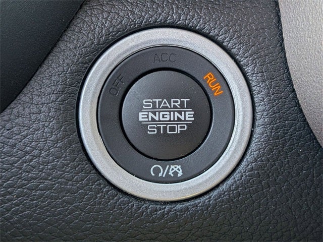 2022 RAM 1500 Laramie Crew Cab 4x4 5'7' Box