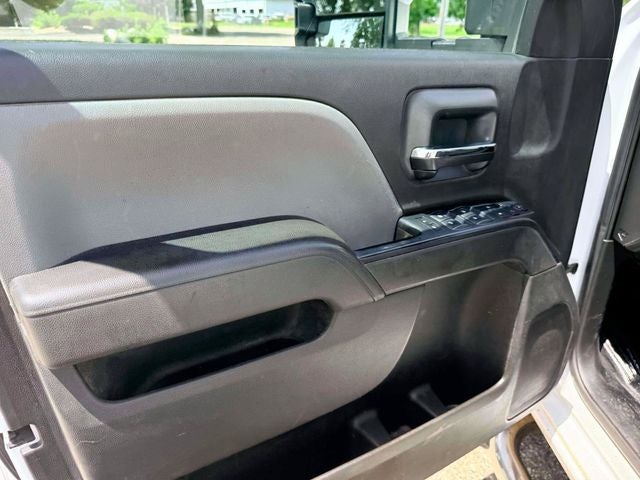 2016 Chevrolet Silverado 3500HD Chassis WT