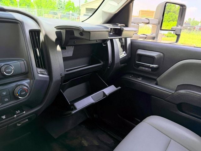 2016 Chevrolet Silverado 3500HD Chassis WT