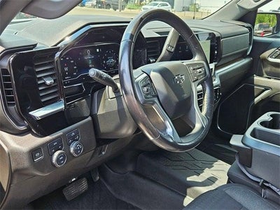 2022 Chevrolet Silverado 1500 4WD Crew Cab Short Bed RST