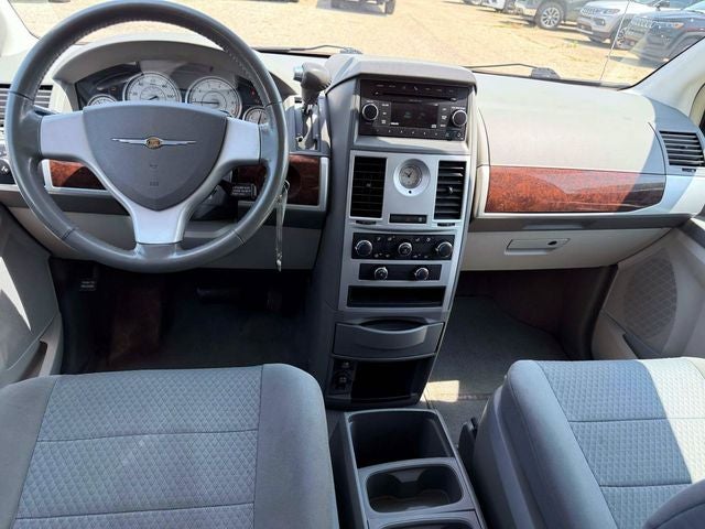 2010 Chrysler Town & Country Touring