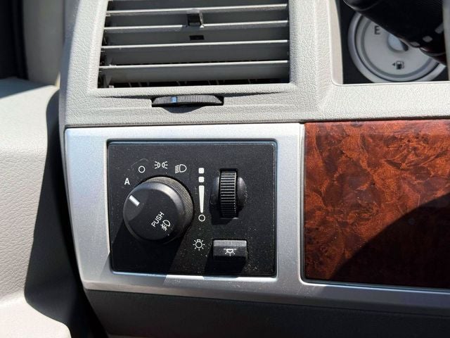 2010 Chrysler Town & Country Touring