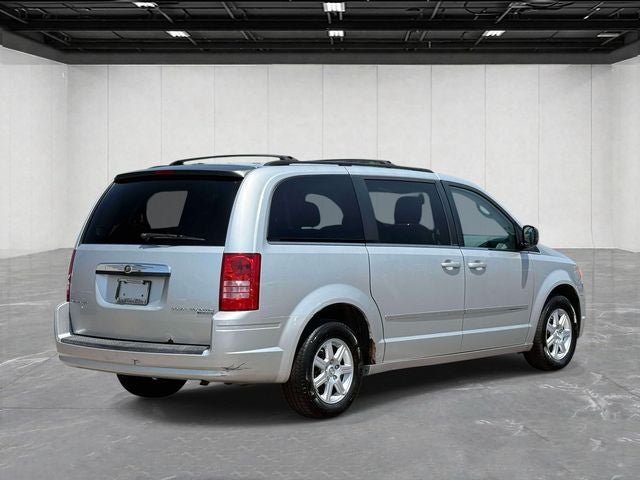 2010 Chrysler Town & Country Touring
