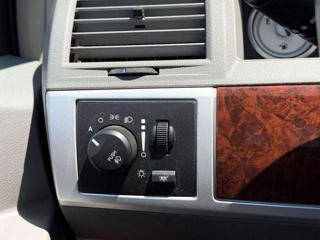 2010 Chrysler Town & Country Touring