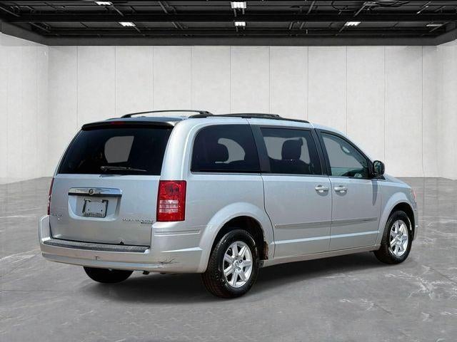 2010 Chrysler Town & Country Touring