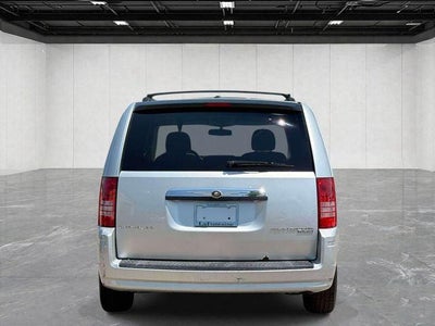 2010 Chrysler Town & Country Touring