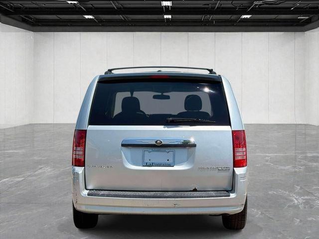 2010 Chrysler Town & Country Touring