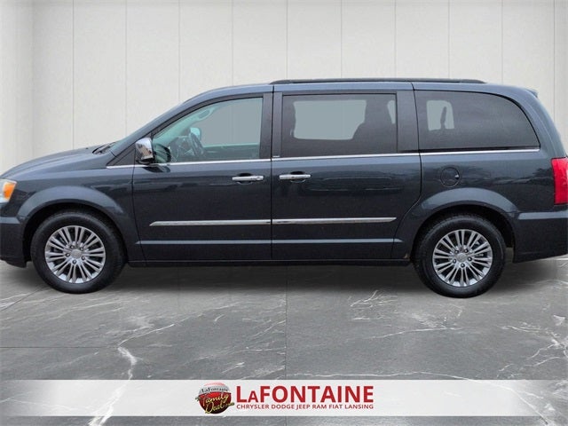 2013 Chrysler Town & Country Touring-L