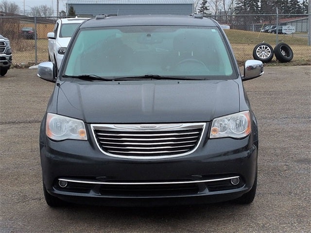 2013 Chrysler Town & Country Touring-L