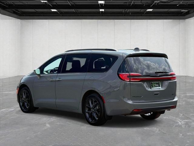 2022 Chrysler Pacifica Touring L AWD