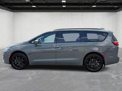 2022 Chrysler Pacifica Touring L AWD