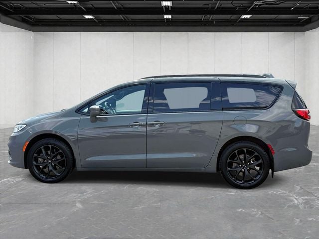 2022 Chrysler Pacifica Touring L AWD