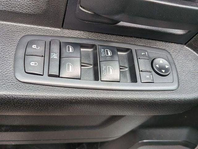 2018 RAM 2500 Tradesman Crew Cab 4x4 6'4' Box