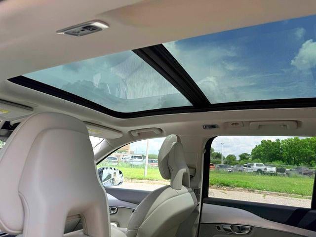 2018 Volvo XC90 T6 Momentum