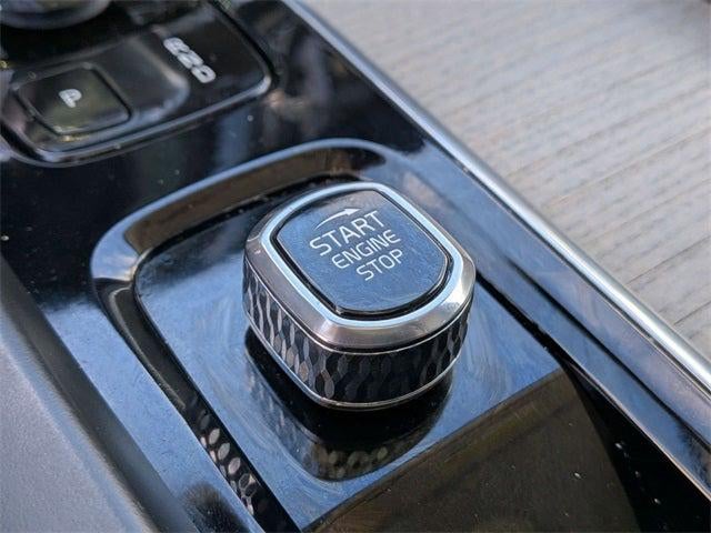 2022 Volvo XC60 B5 Inscription