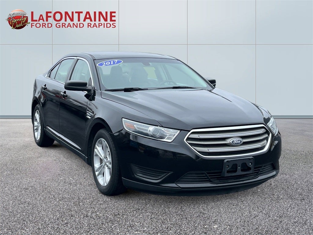 2017 Ford Taurus SE