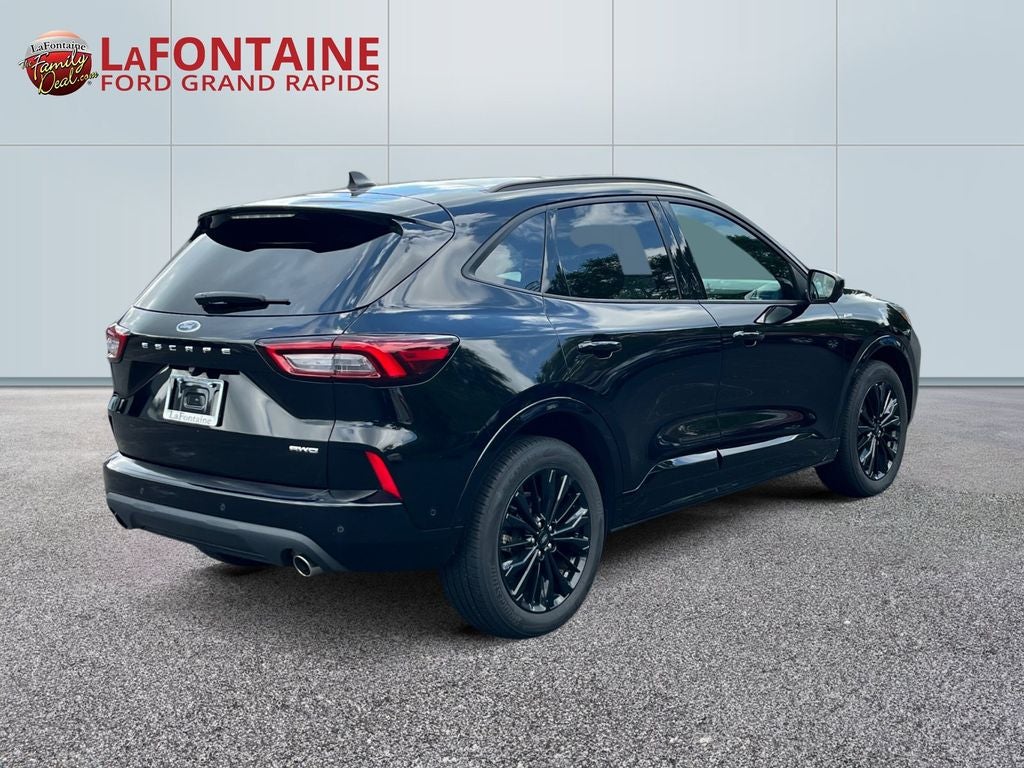2023 Ford Escape ST-Line Elite