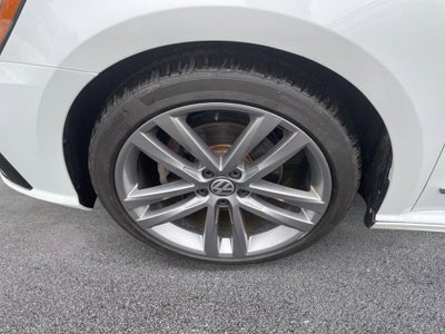 2017 Volkswagen Passat 1.8T R-Line