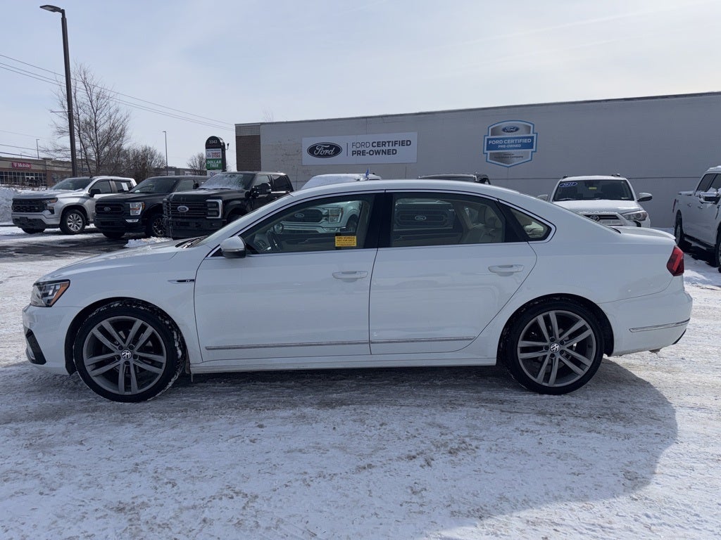 2017 Volkswagen Passat 1.8T R-Line