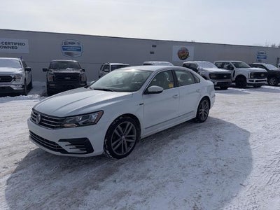 2017 Volkswagen Passat 1.8T R-Line