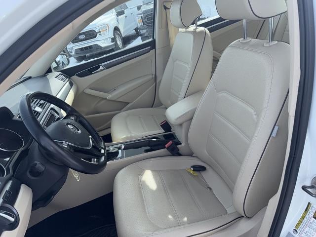 2017 Volkswagen Passat 1.8T R-Line