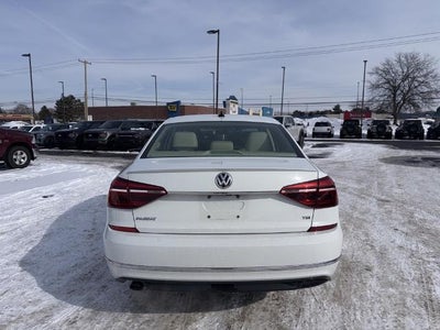 2017 Volkswagen Passat 1.8T R-Line