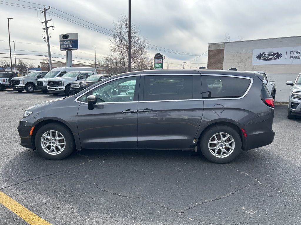 2023 Chrysler Pacifica Touring L