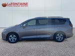 2017 Chrysler Pacifica Hybrid Platinum
