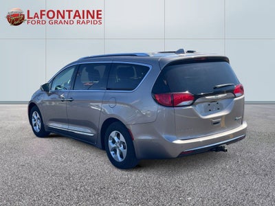 2017 Chrysler Pacifica Hybrid Platinum