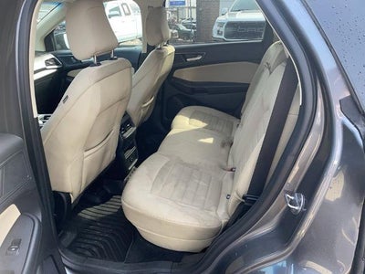 2021 Ford Edge SE
