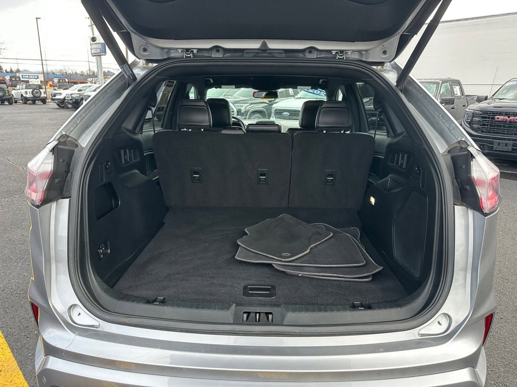 2022 Ford Edge ST