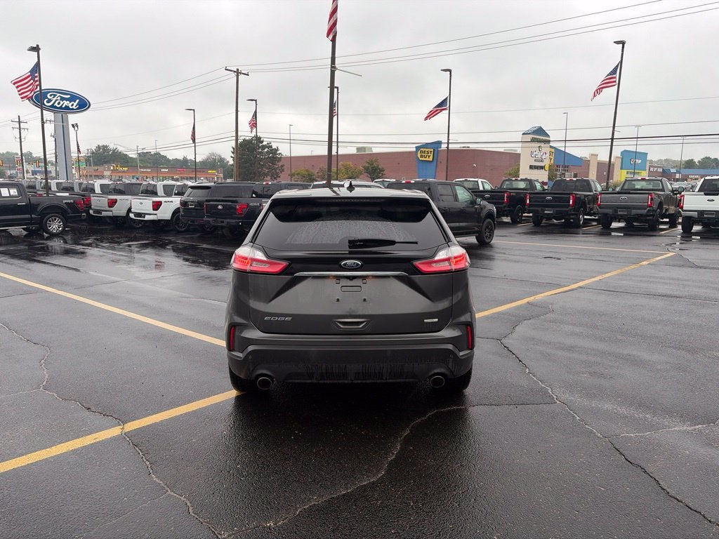 2020 Ford Edge SE