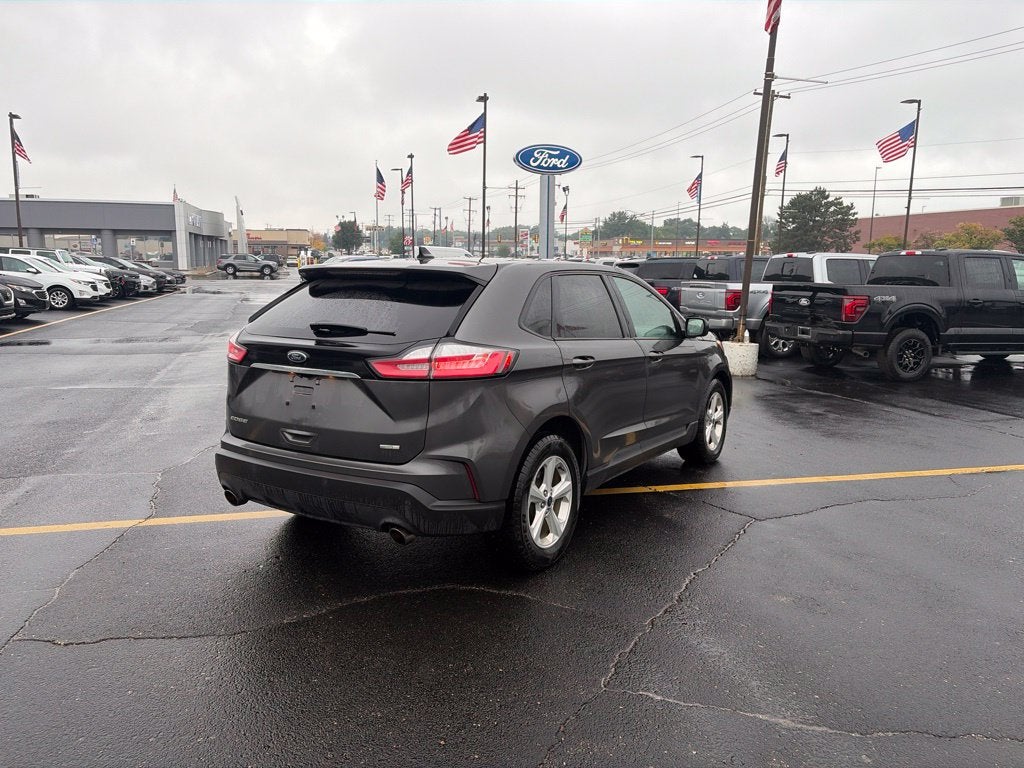 2020 Ford Edge SE