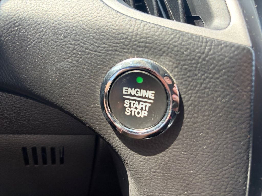 2022 Ford Edge SE