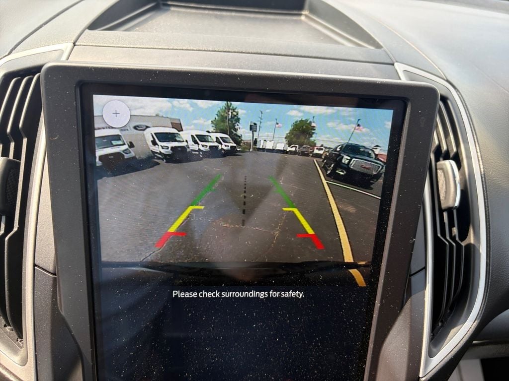 2022 Ford Edge SE