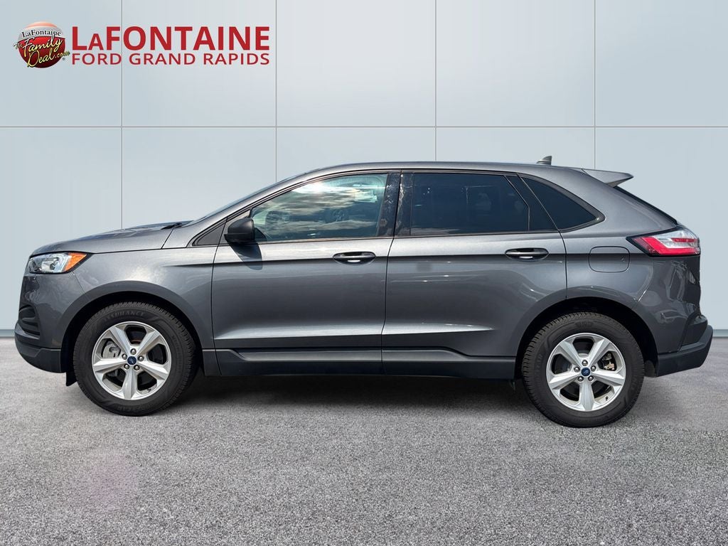 2022 Ford Edge SE