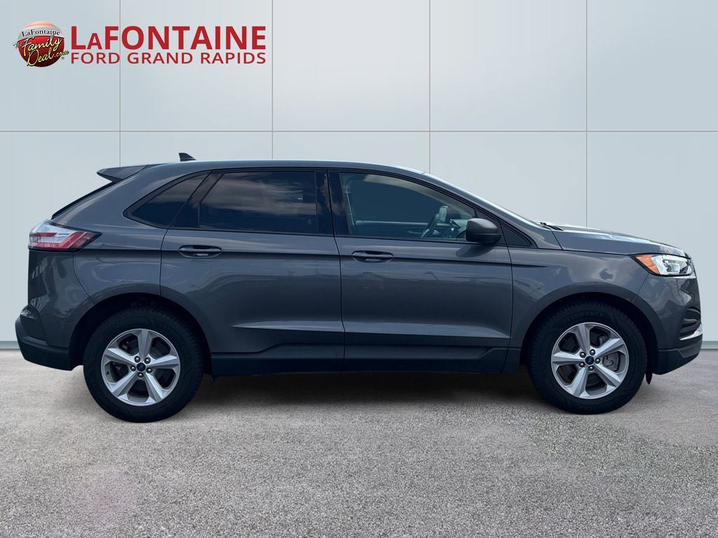 2022 Ford Edge SE