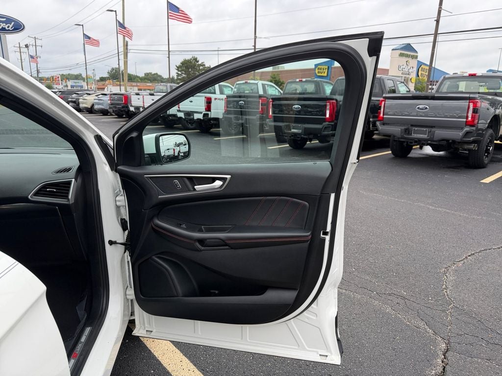 2022 Ford Edge ST Line