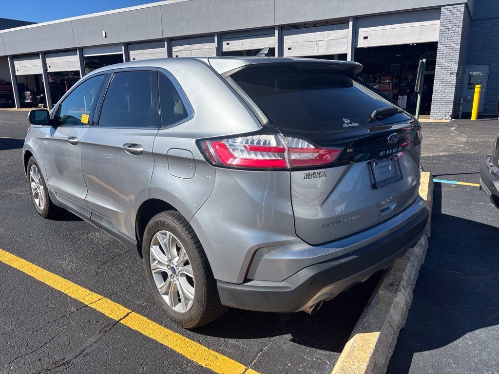 2022 Ford Edge Titanium