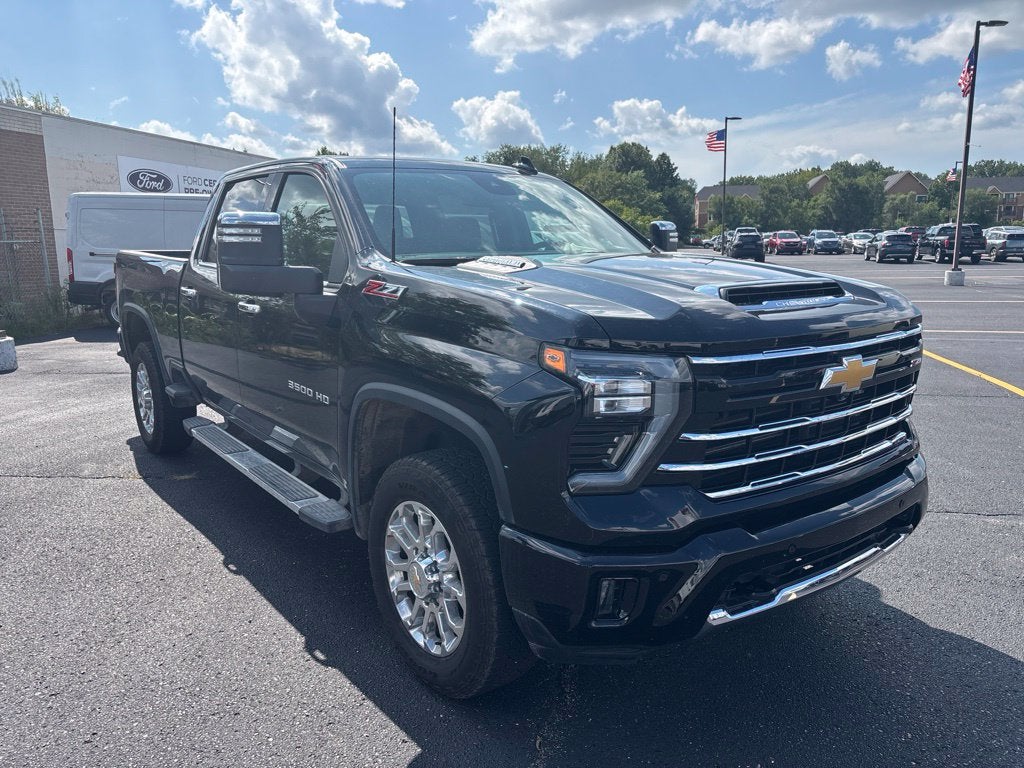 2025 Chevrolet Silverado 3500HD LTZ