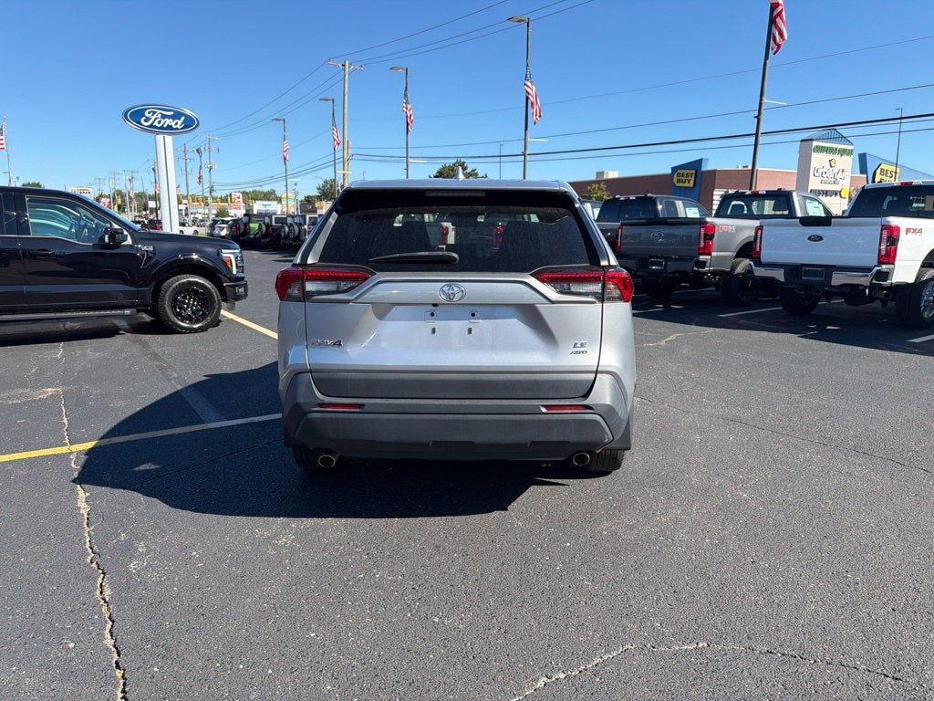 2022 Toyota RAV4 LE