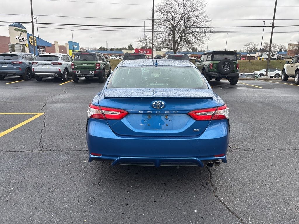 2020 Toyota Camry SE